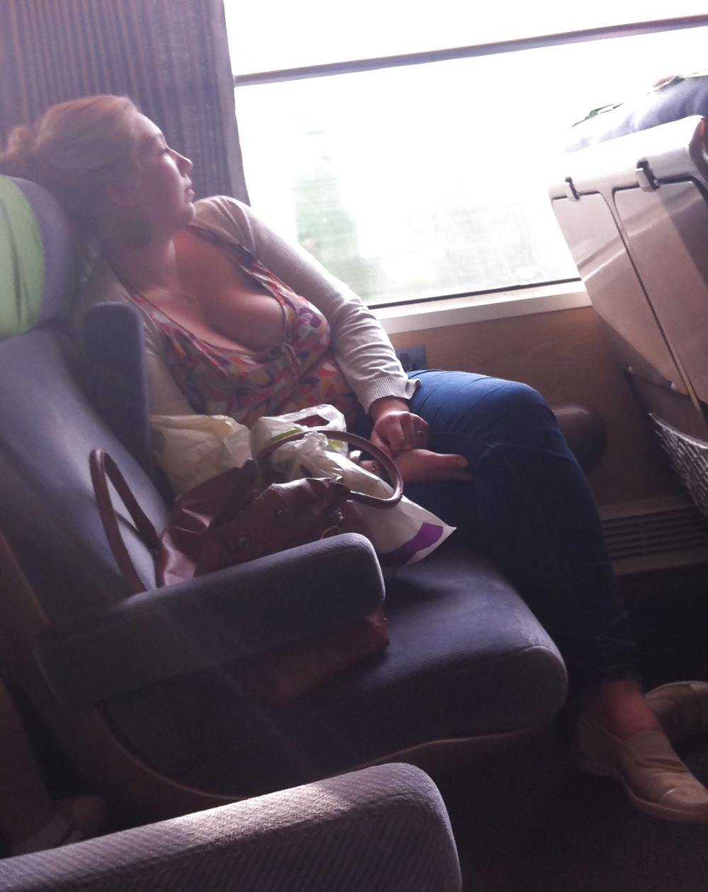 5P Big tits nice cleavage