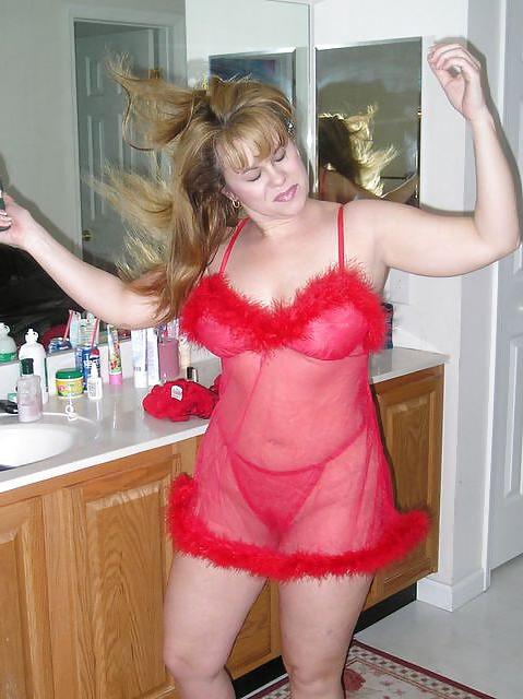 25P Hot ladies in black or red 04