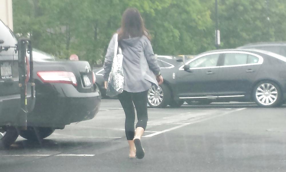 15P Pictures Of Women I Jerkoff To While Sitting In Car