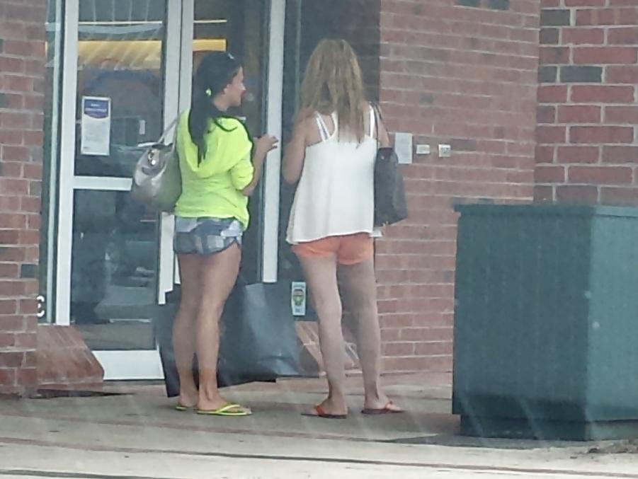 15P Pictures Of Women I Jerkoff To While Sitting In Car
