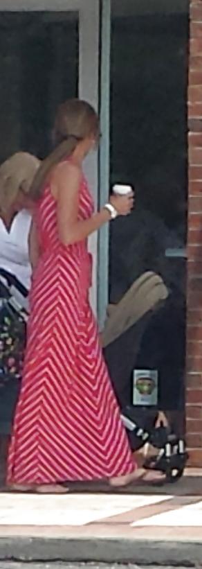 15P Pictures Of Women I Jerkoff To While Sitting In Car