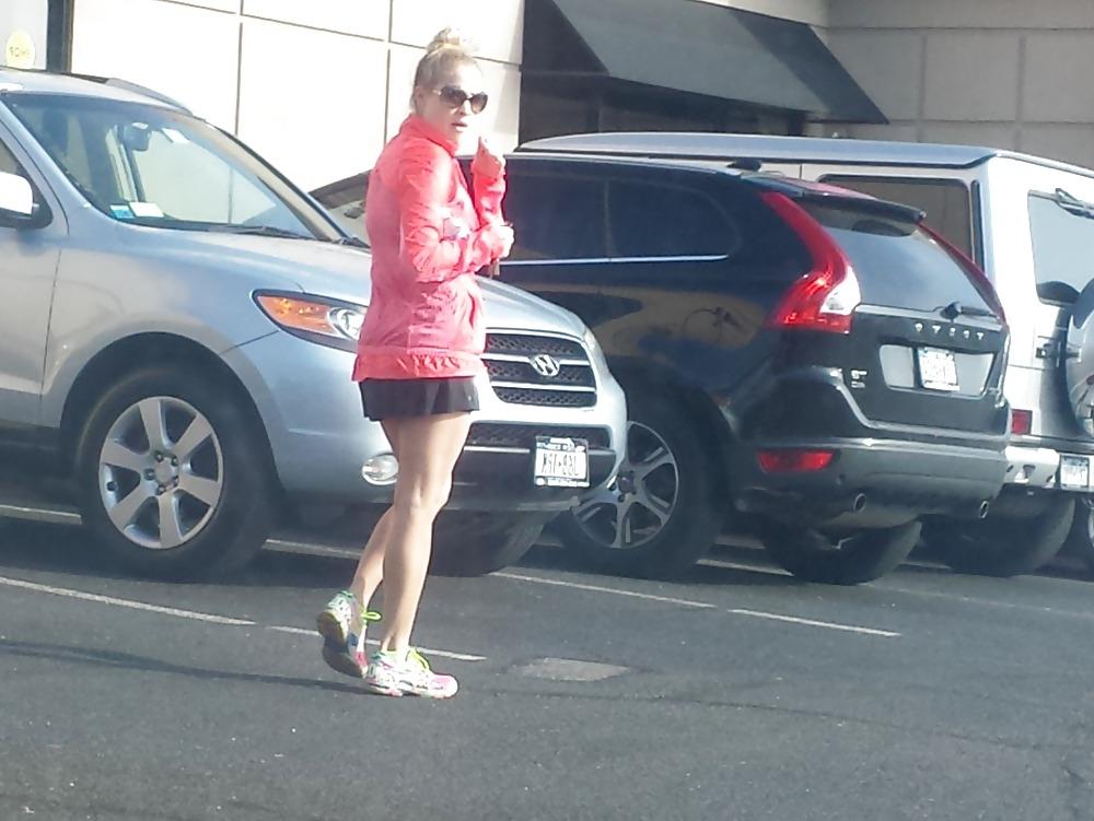 15P Pictures Of Women I Jerkoff To While Sitting In Car