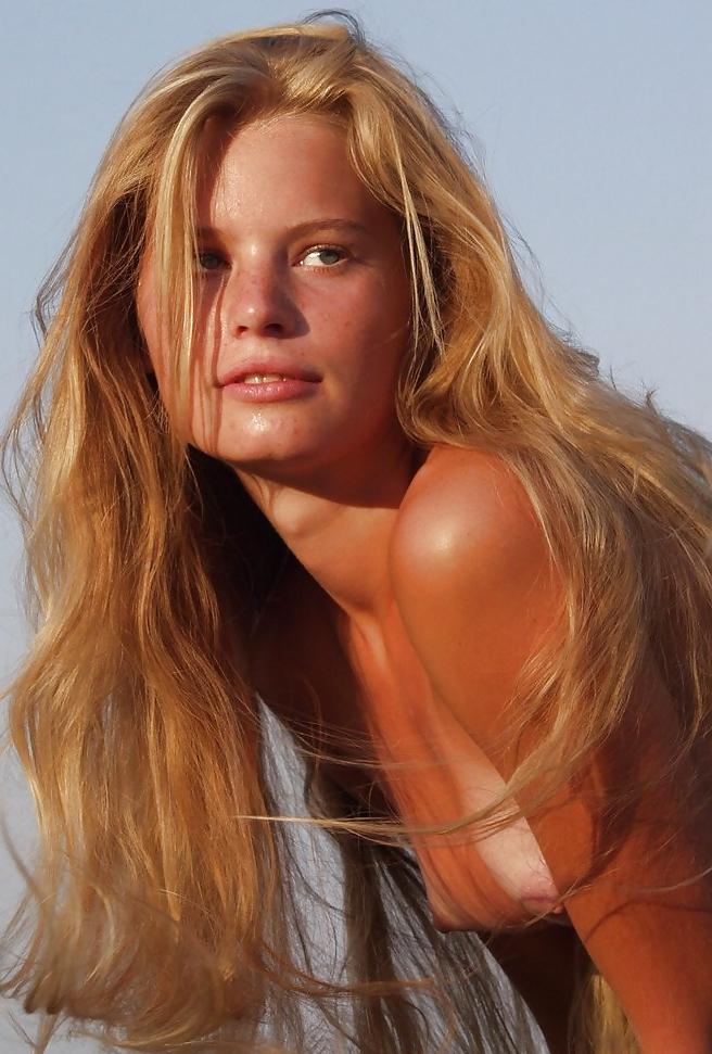 25P From the Moshe Files: Beautiful Babes and Boobs
