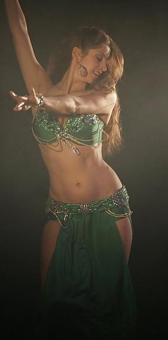 25P Belly dance...