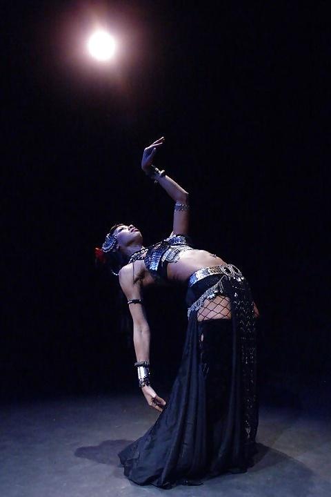 25P Belly dance...