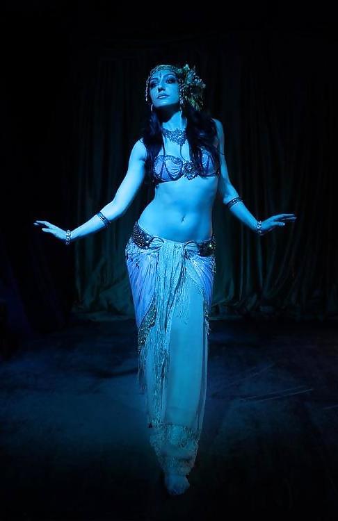 25P Belly dance...