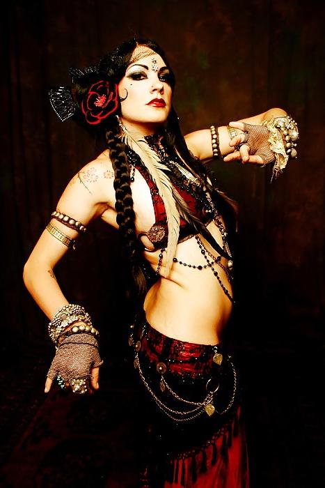 25P Belly dance...