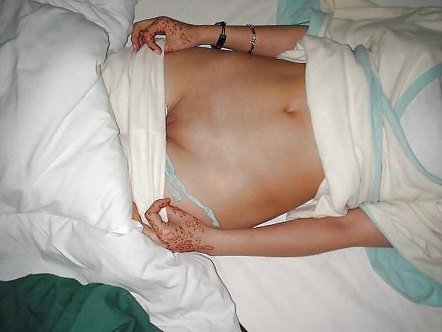11P nice arab wife exposed  