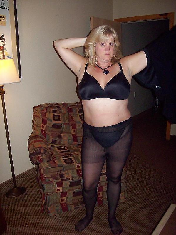 10P Chubby housewife in black lingerie