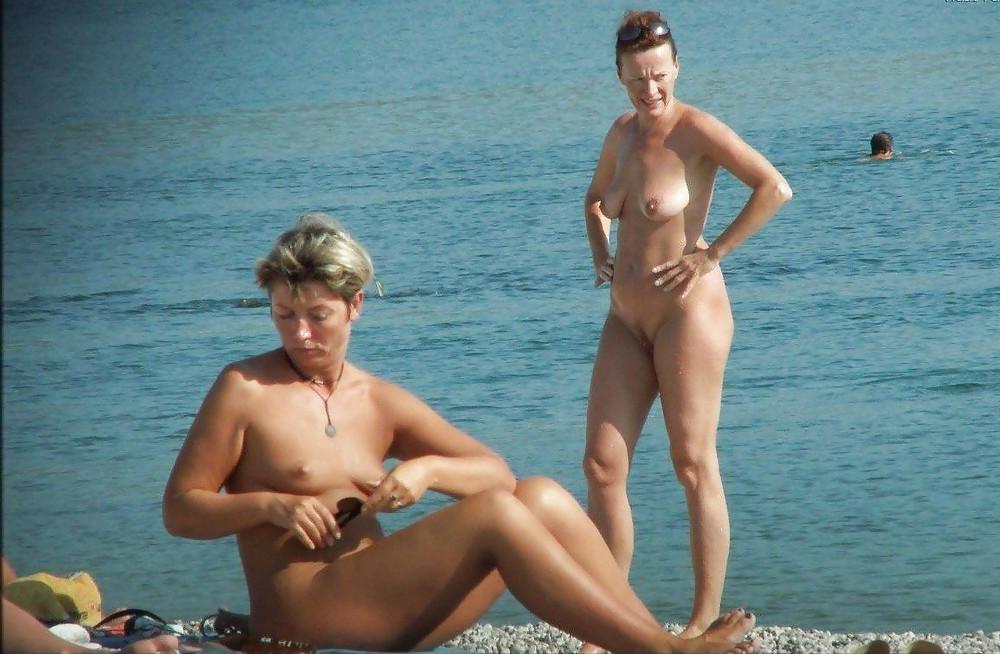 25P I Love Being Nude!!!