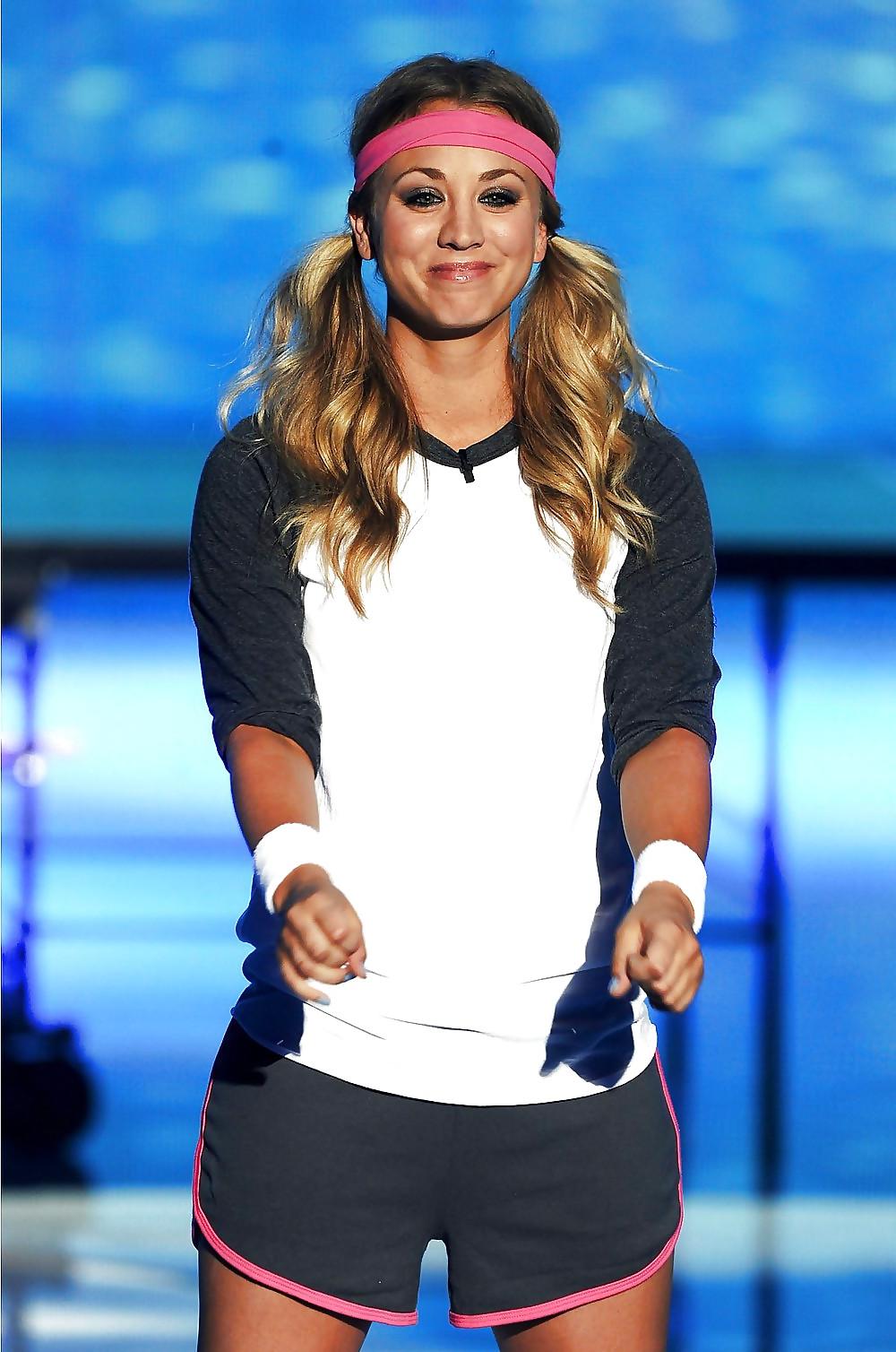 25P Kaley cuoco enjoying wanking over this cutie :)