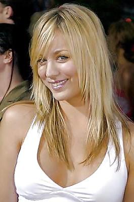 25P Kaley cuoco enjoying wanking over this cutie :)