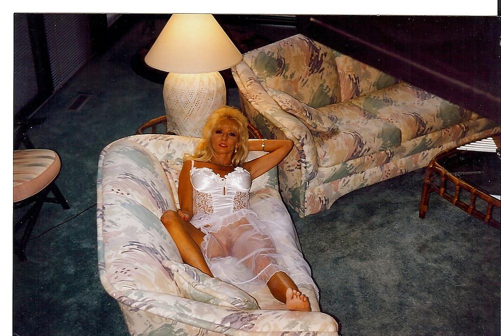 25P Housewife 93