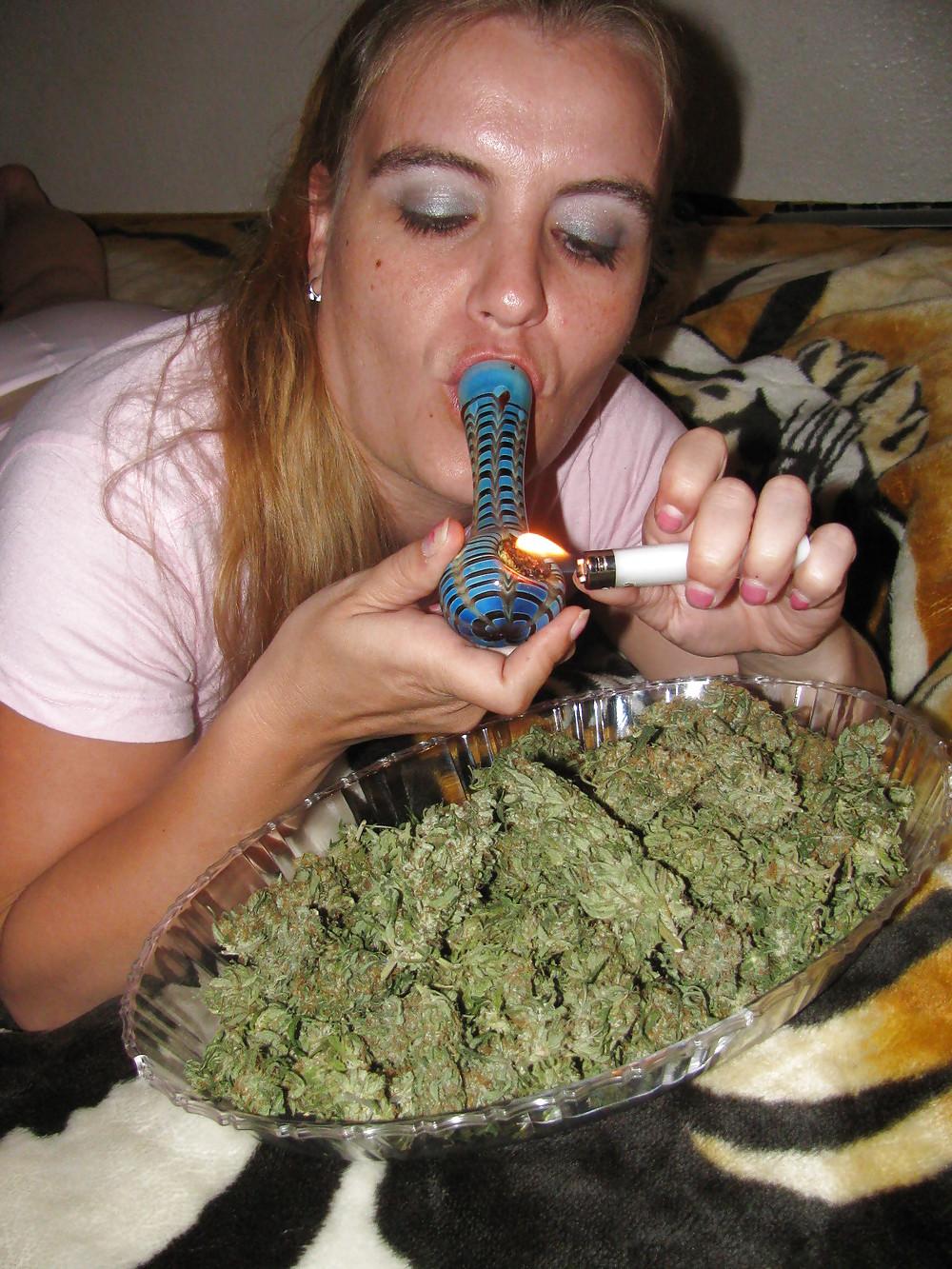 25P Bong Session