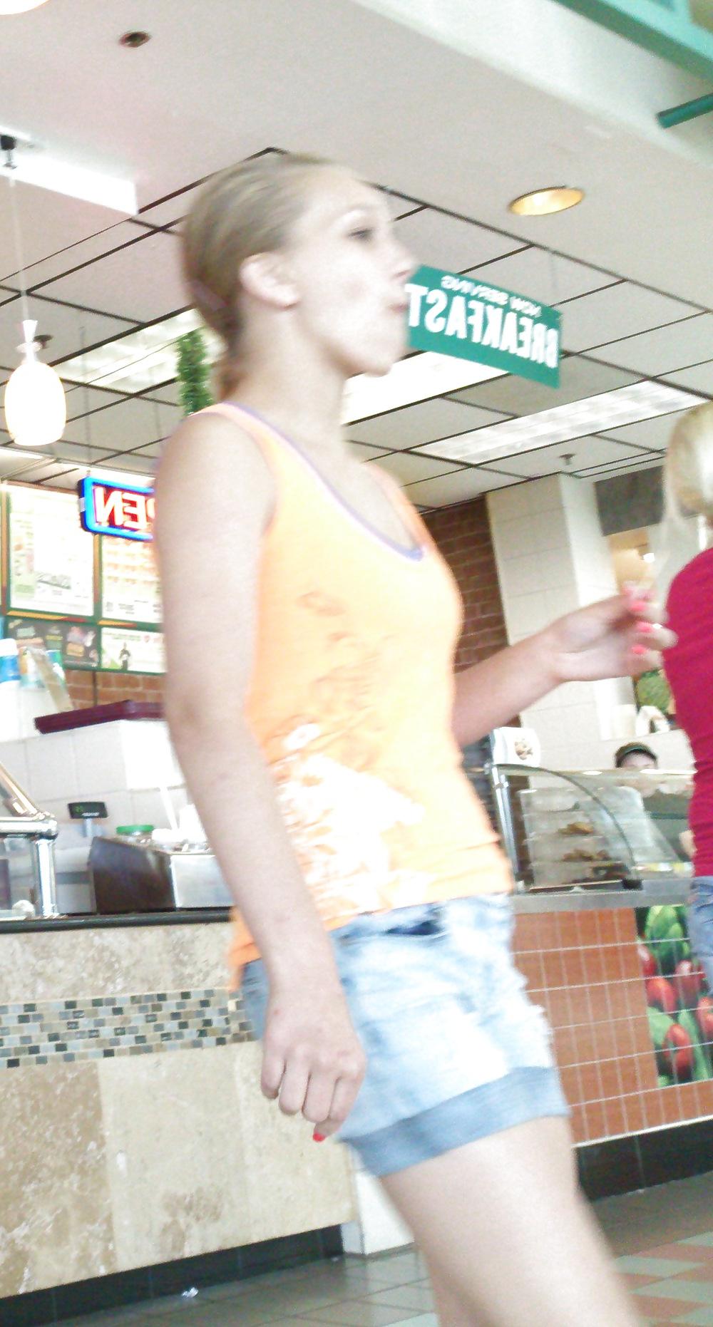 23P Voyeur Pics 11 - More Mall Chicks