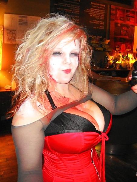 25P Perfect Girl - slutty and wasted