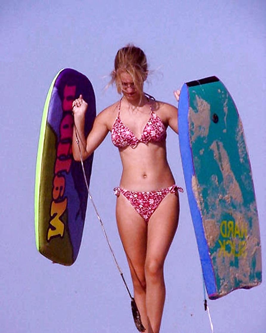 25P Bikini+Camel Toe+Tits= Erotica 10 By twistedworlds