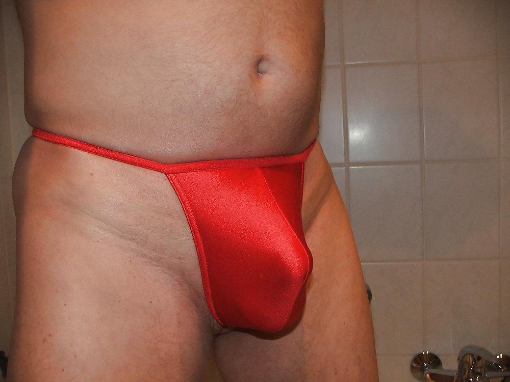19P Wet red thong and golden shower