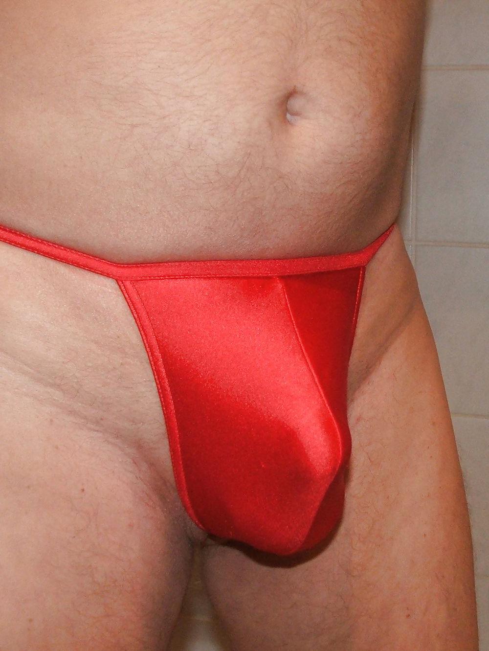 19P Wet red thong and golden shower