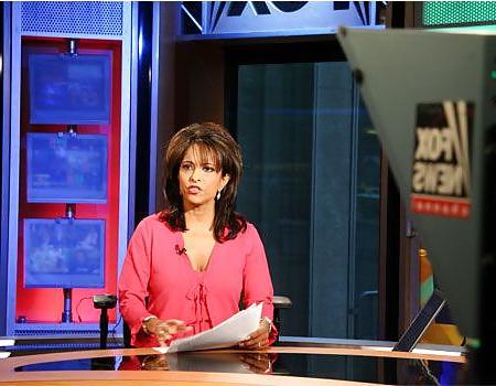 25P Let's Jerk Off Over ... Uma Pemmaraju (Fox News Anchor)