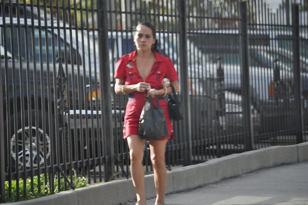 4P Hooker Walking
