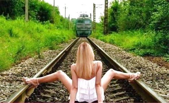 16P Funny Girls