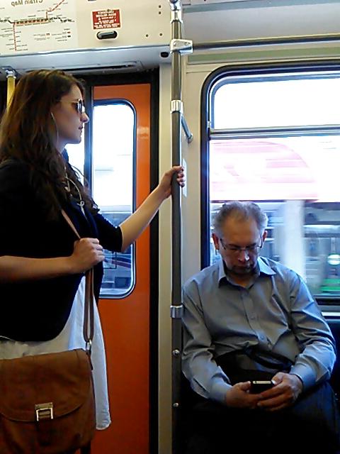 25P Voyeur Candid - More transit beauties