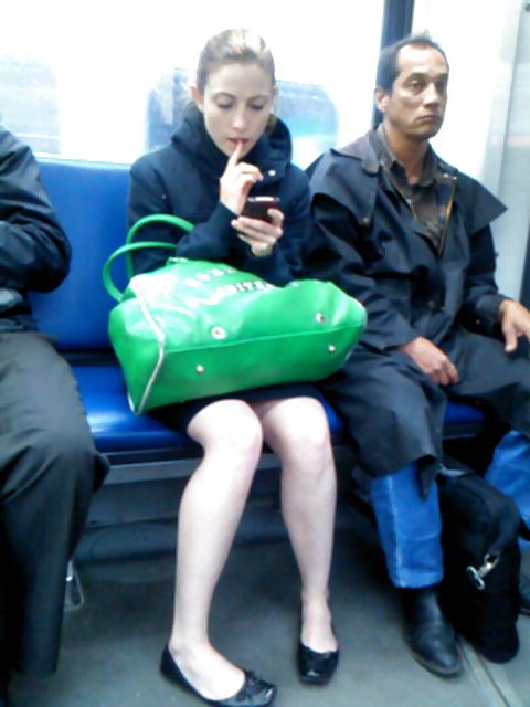 25P Voyeur Candid - More transit beauties