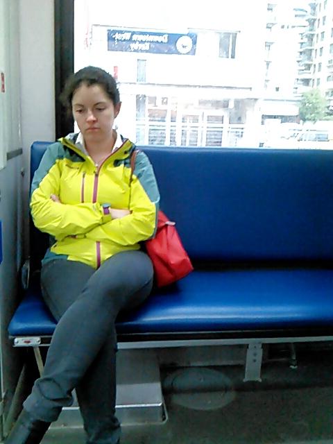 25P Voyeur Candid - More transit beauties