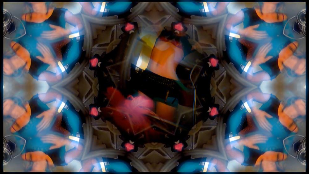 18P Trippy Art Vegas Hotel