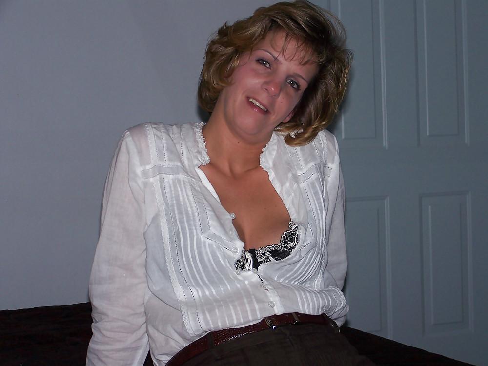 25P SHOW YOUR WIFE - CINDY