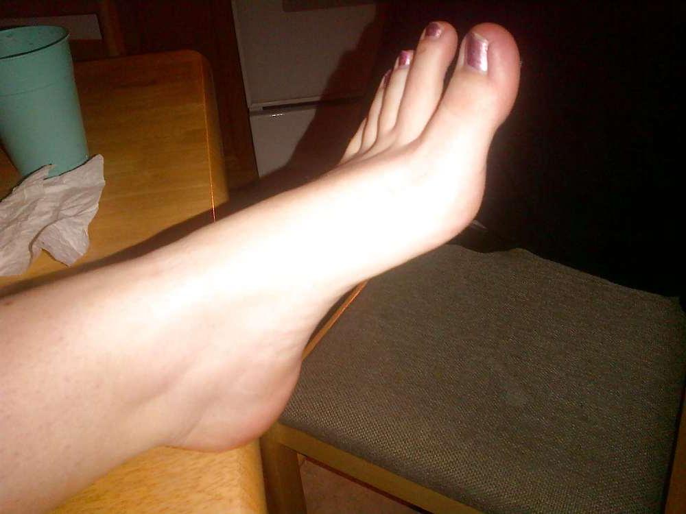 7P Canadian Friends feet and soles