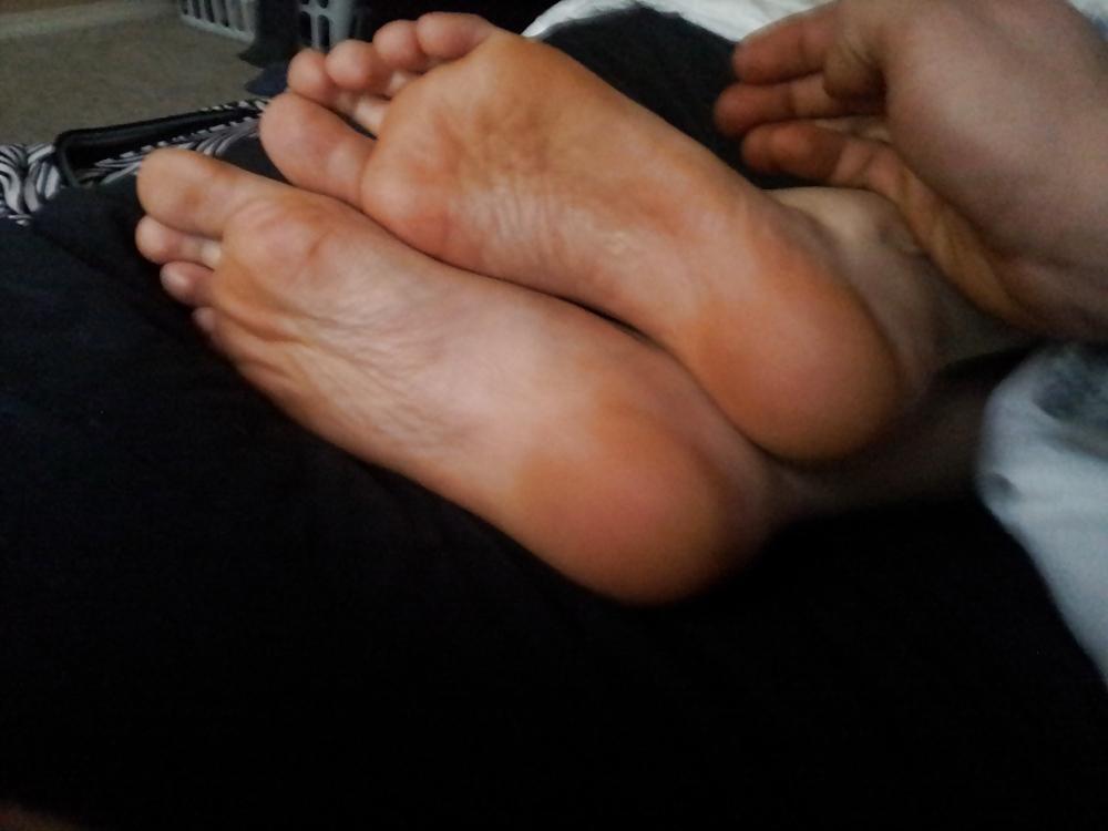 7P Canadian Friends feet and soles