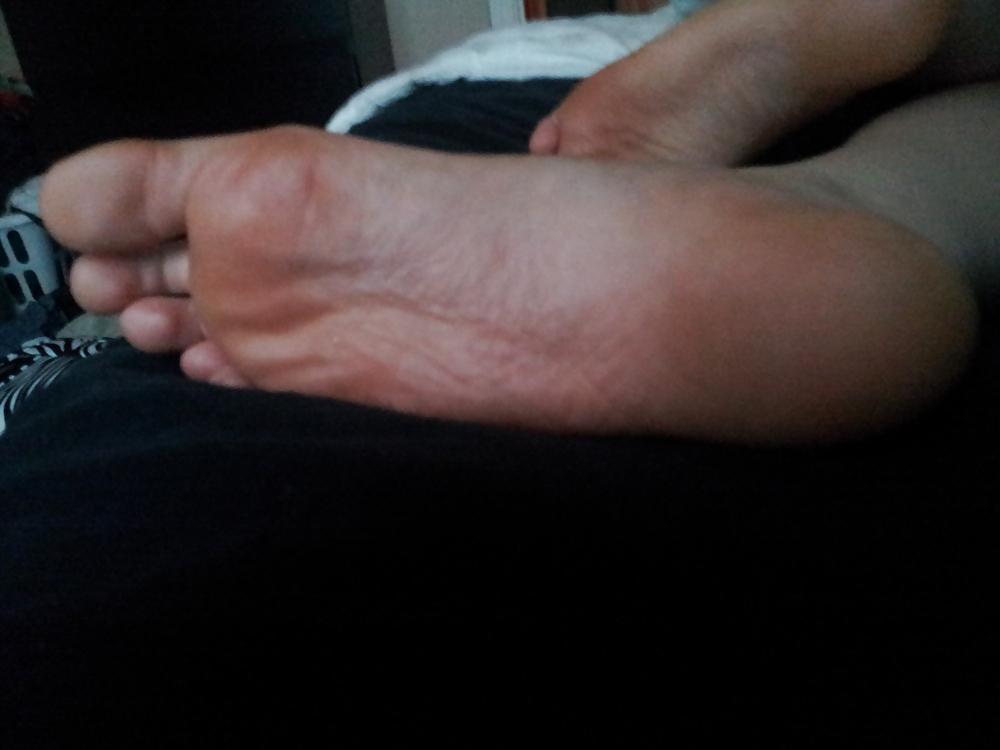 7P Canadian Friends feet and soles