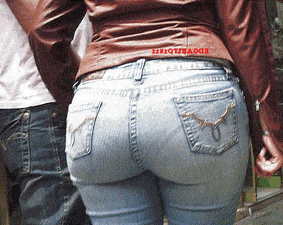25P BIG ASSES IN MY TOWN 