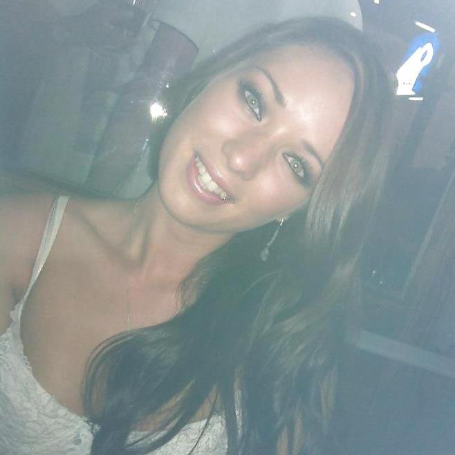 25P Cat a babe worth wanking over ? I think so :)