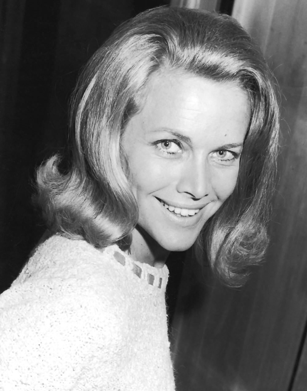 25P Let's Jerk Off Over ... Honor Blackman (AKA Pussy Galore)