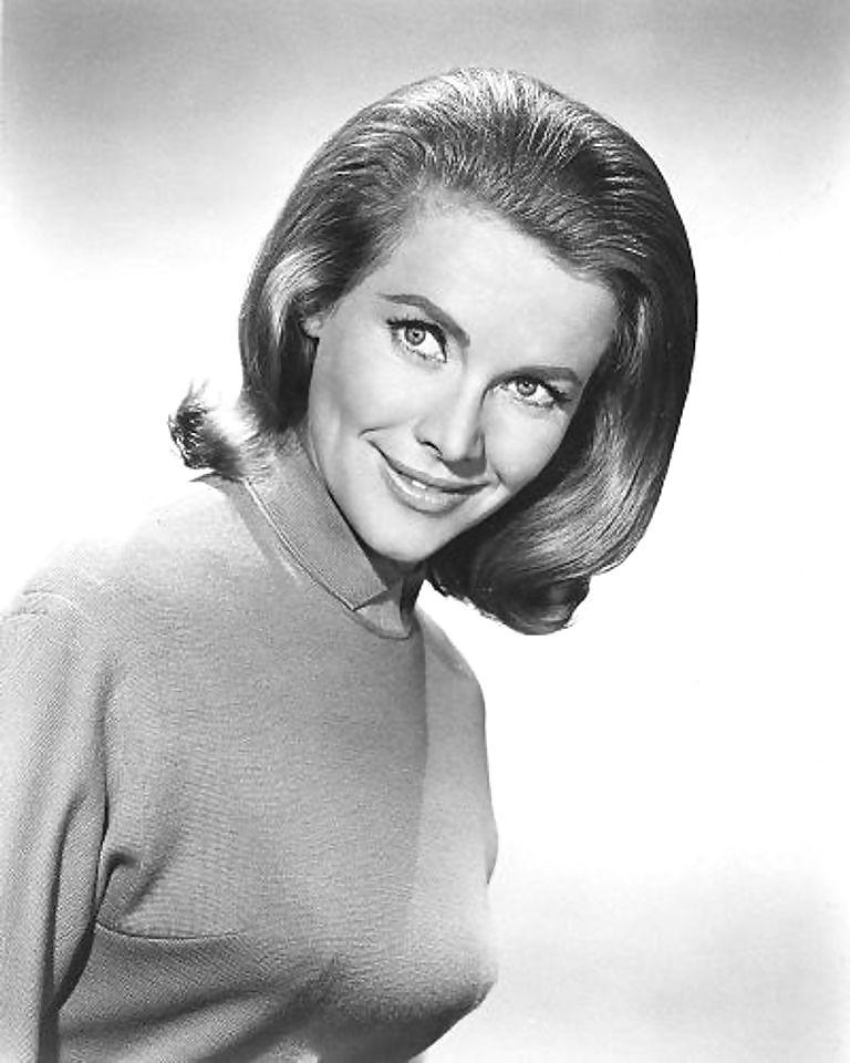 25P Let's Jerk Off Over ... Honor Blackman (AKA Pussy Galore)