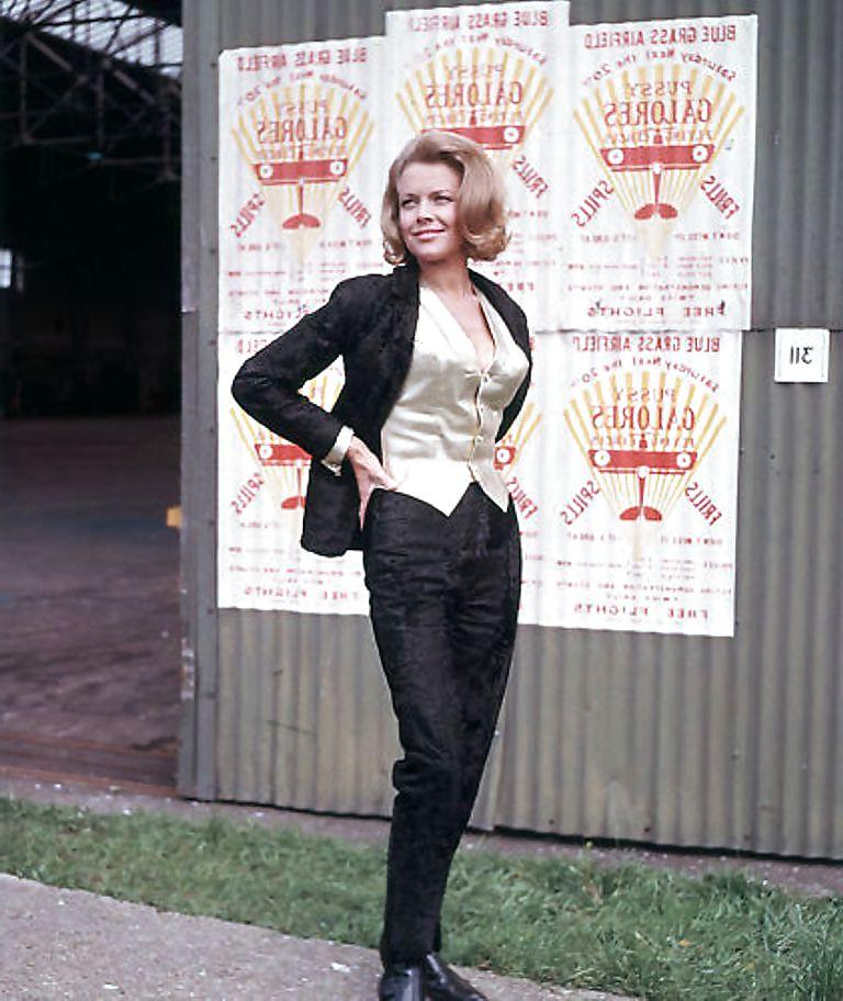 25P Let's Jerk Off Over ... Honor Blackman (AKA Pussy Galore)