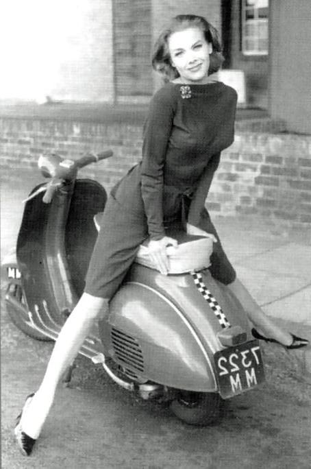 25P Let's Jerk Off Over ... Honor Blackman (AKA Pussy Galore)
