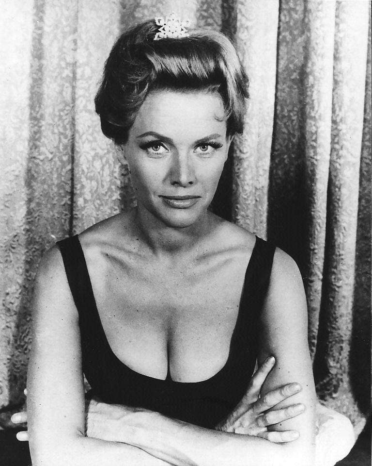 25P Let's Jerk Off Over ... Honor Blackman (AKA Pussy Galore)