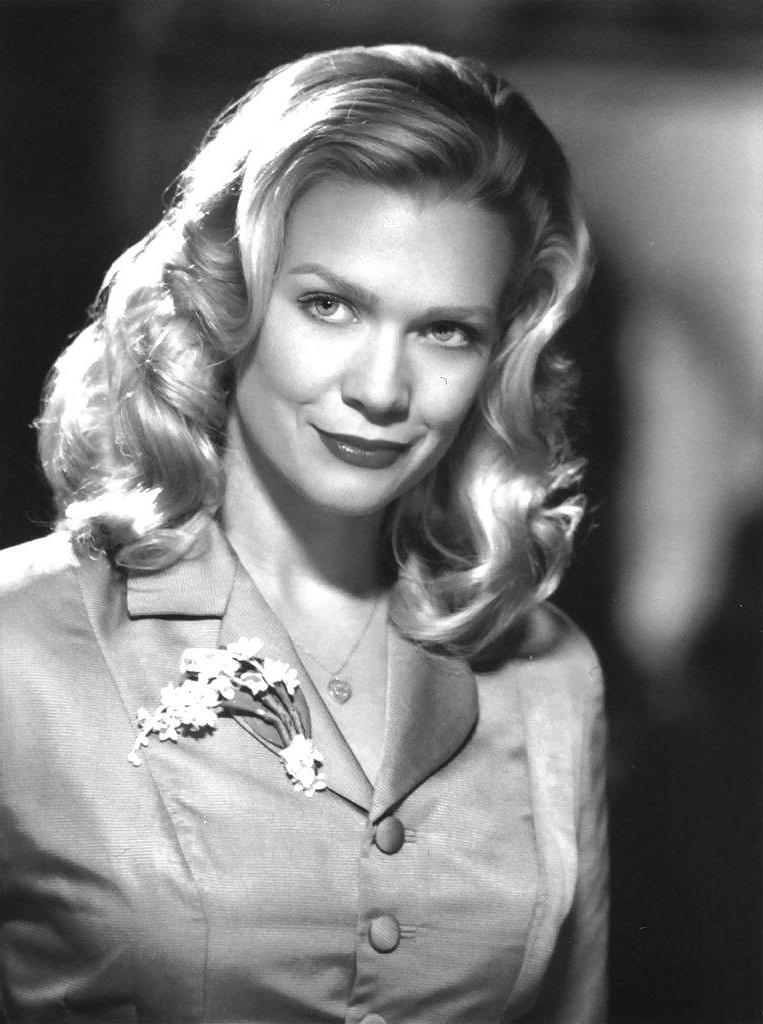 25P Let's Jerk Off Over ... Laurie Holden 