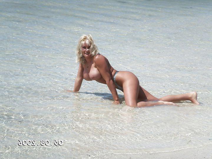 13P Cougar with huge fake tits