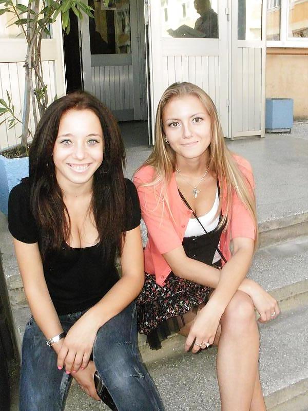 25P JUST FRIENDS OR LESBIAN?