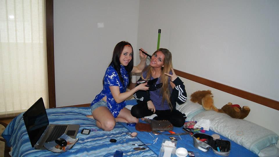 25P JUST FRIENDS OR LESBIAN?