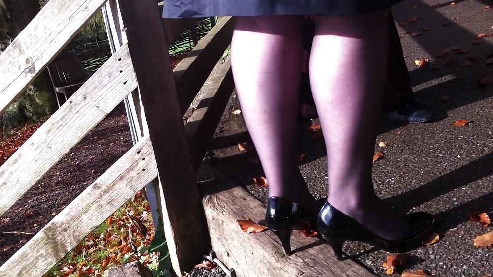 25P My Leg Voyeur Pics