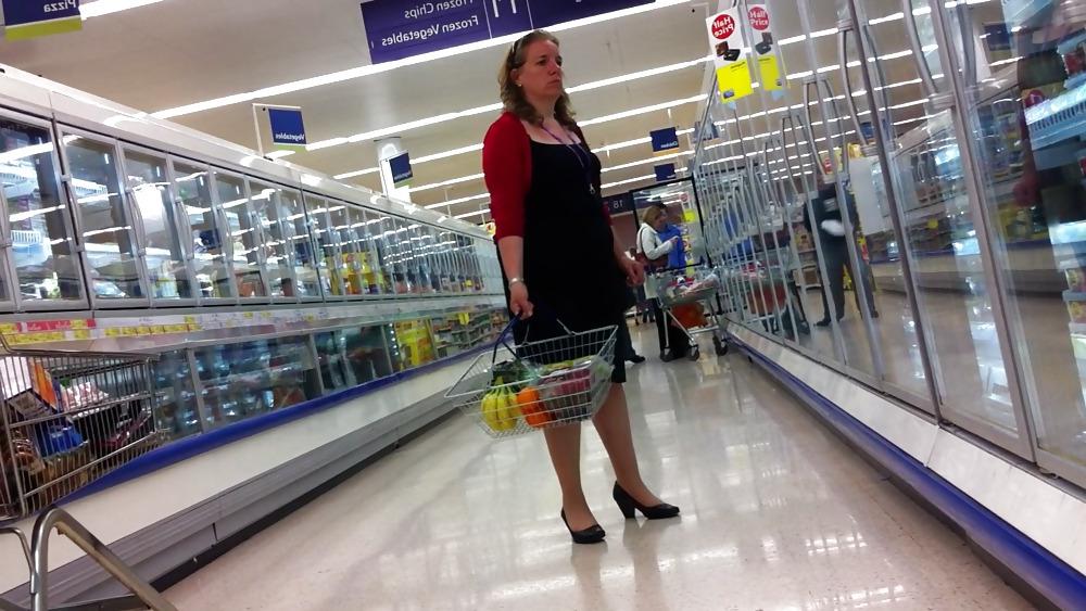 25P My Leg Voyeur Pics