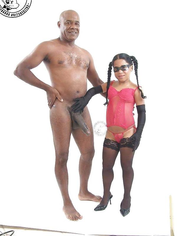 25P Midget Pornstar 12