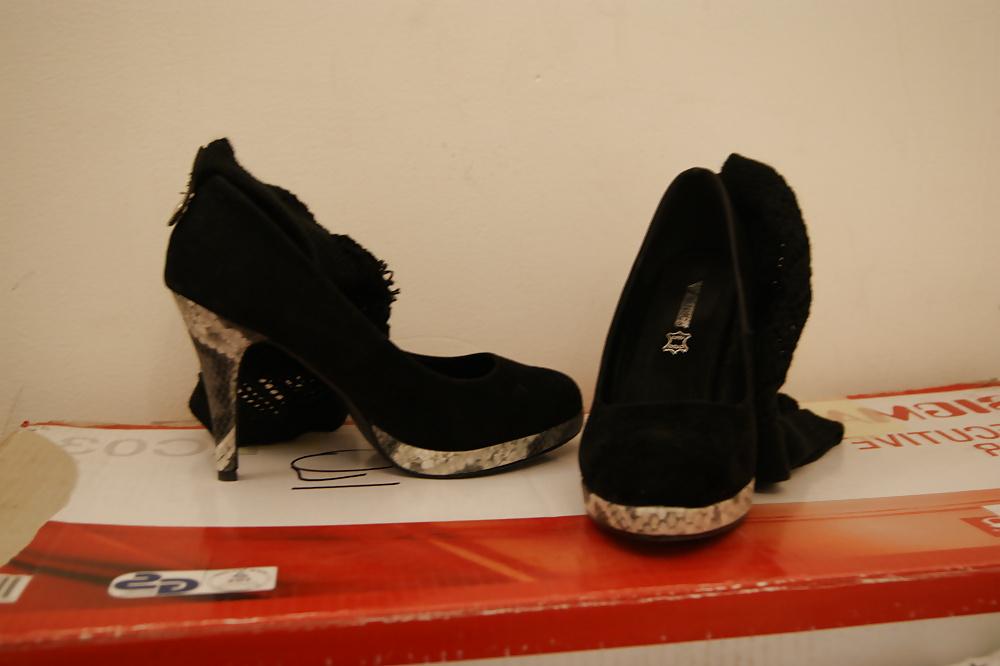 25P My shoe's