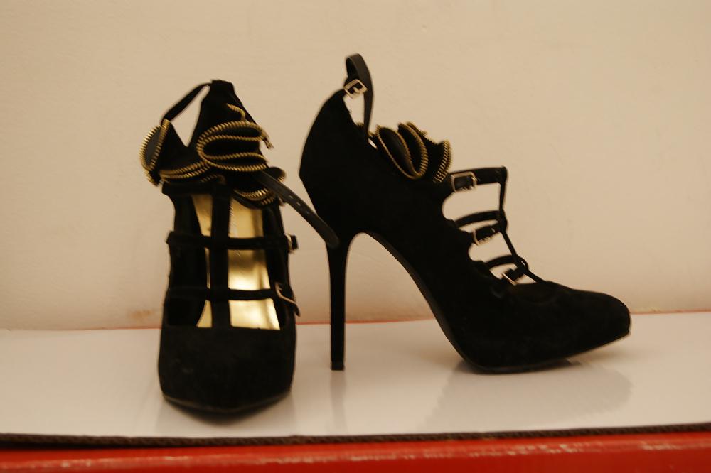 25P My shoe's